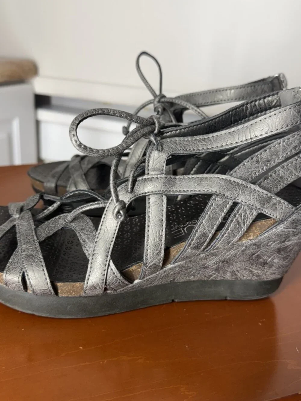 Corkys Boutique Lace Metallic Pewter Wedge Shoes Strappy Lace Up Women’s 7